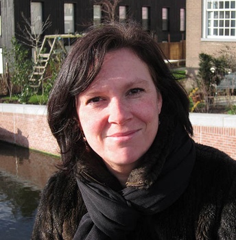 Estelle Bovelander