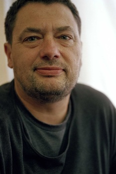 Lutz Dammbeck